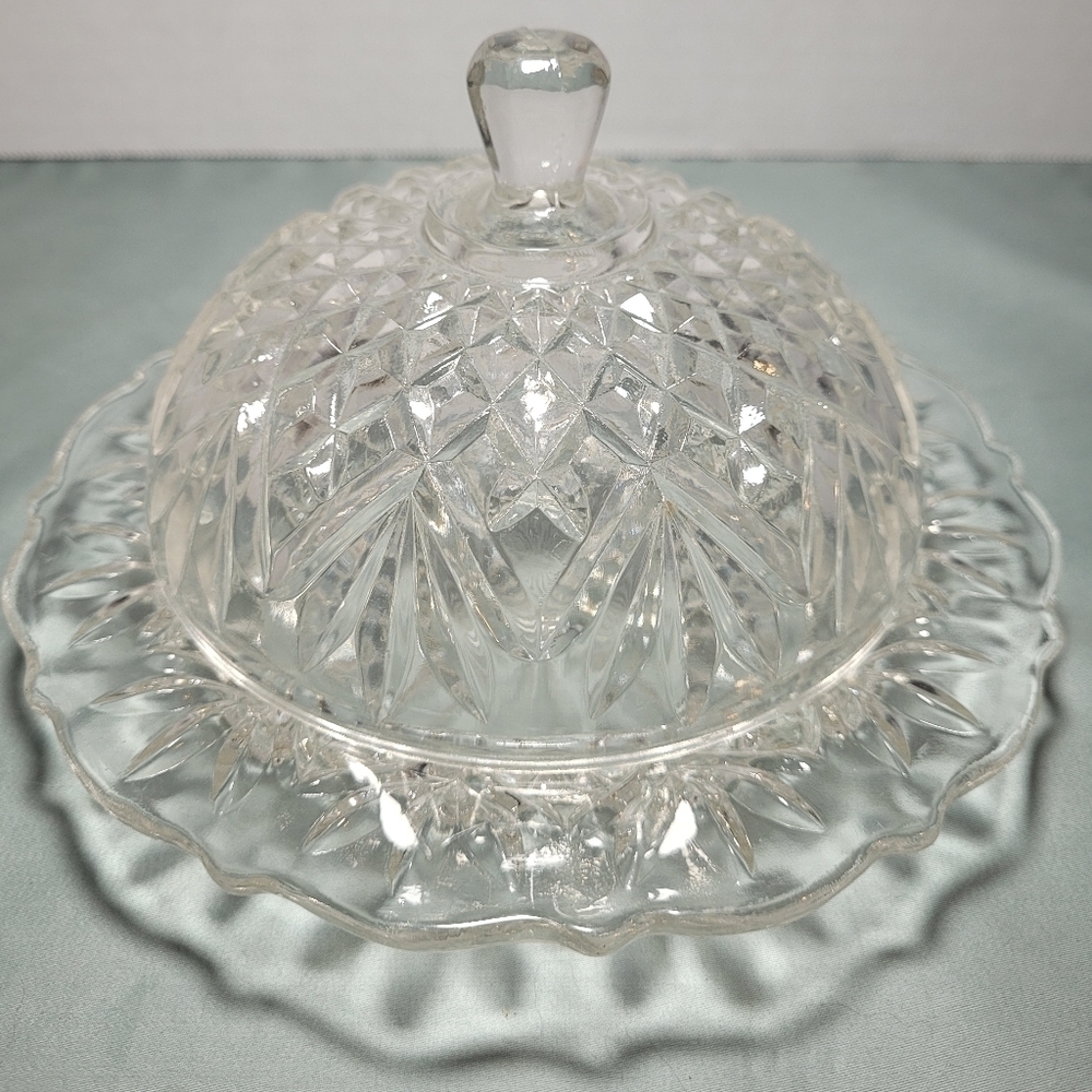 Vintage Covered Dish~ Cloche~ Butter,‎ Cheese, Candy~ Pineapple Fans Pattern EUC